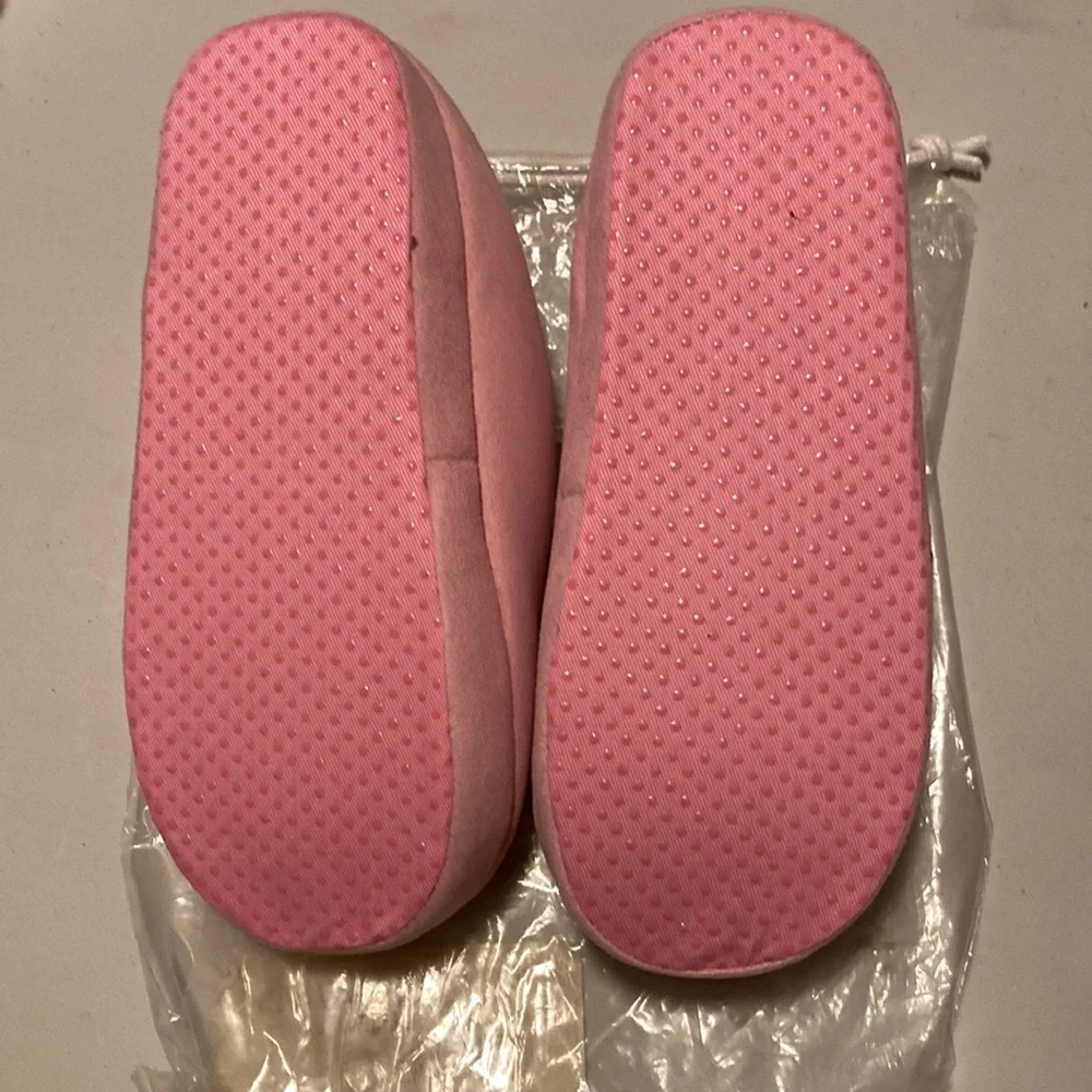 *PRICE DROP*GIRLS HELLO KITTY PLUSH Faux Suede Pink SLIPPERS Sz 4-5 NWOT/NIB